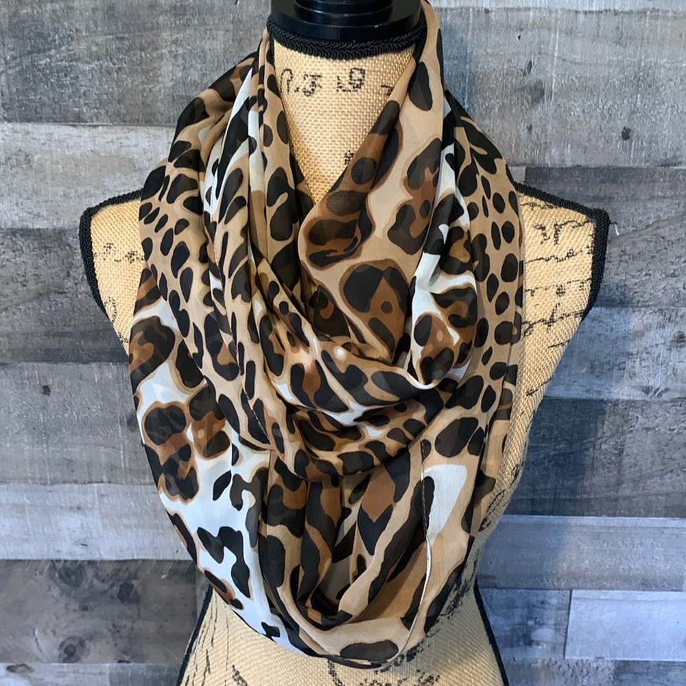 Hand Made Leopard Print Infinity Scarf - Picture 1 of 11